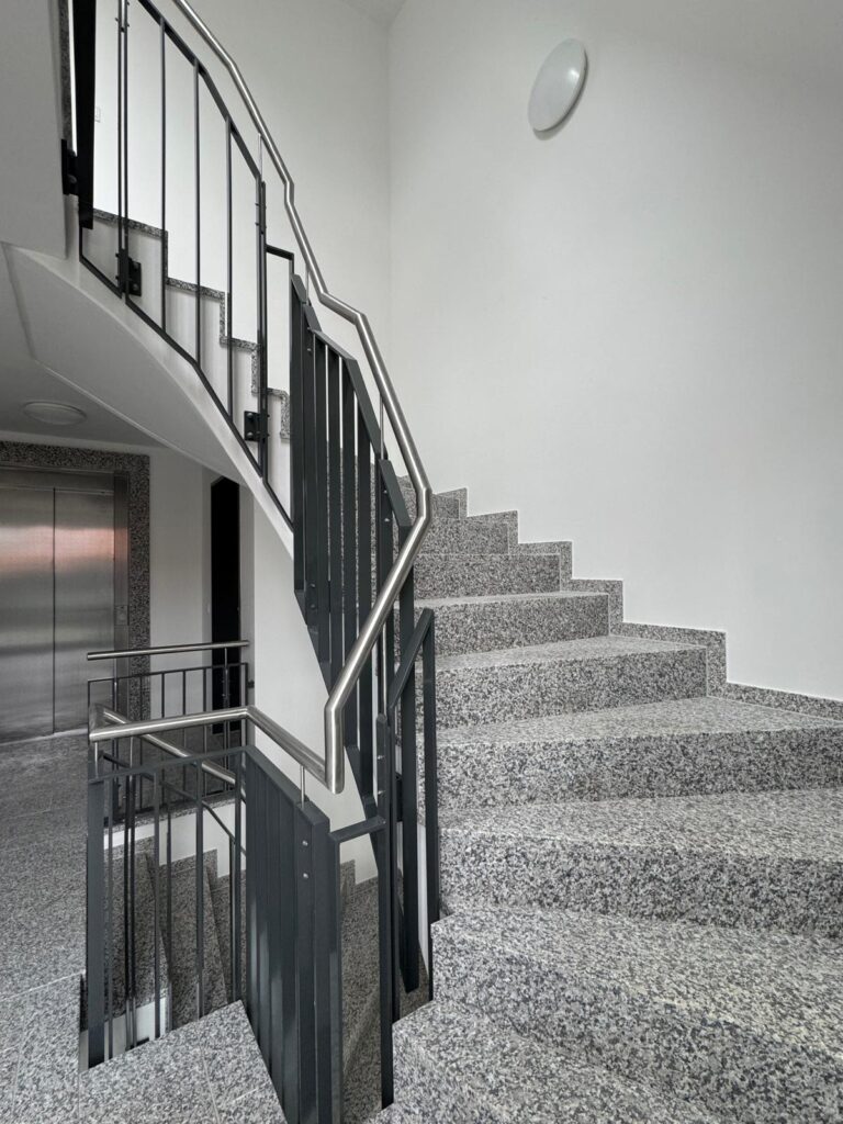 hafner-metalldesign-balkonanlage19